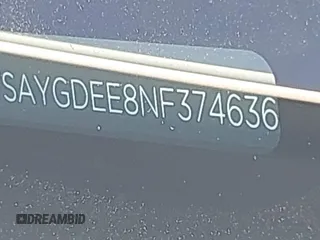 2022 Tesla Model Y Long Range z VIN 7SAYGDEE8NF374636, wystawiony jako IAAI lot #41545669 z przebiegiem 41 965 mil mil oraz . Historia ofert i sprzedaży dostępna na DreamBid. Obrazek 9.