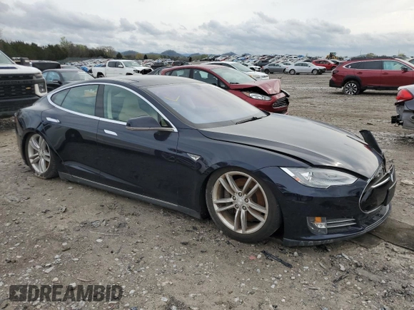 2013 Tesla Model S с VIN 5YJSA1DN9DFP01855, выставлен на аукционе Copart как лот 51257955 с пробегом 187 251 миль миль и Чистый • Clean title. История ставок и продаж доступна на DreamBid. Изображение 4.