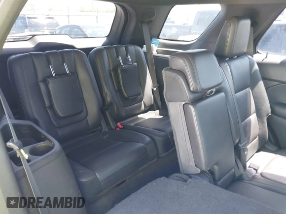 2015 Ford Explorer Limited with VIN 1FM5K7F82FGA89555, listed as a IAAI auction lot 42018341 with 131,703 mi miles and . Bid and sale history available at carsss.com. Image 17.