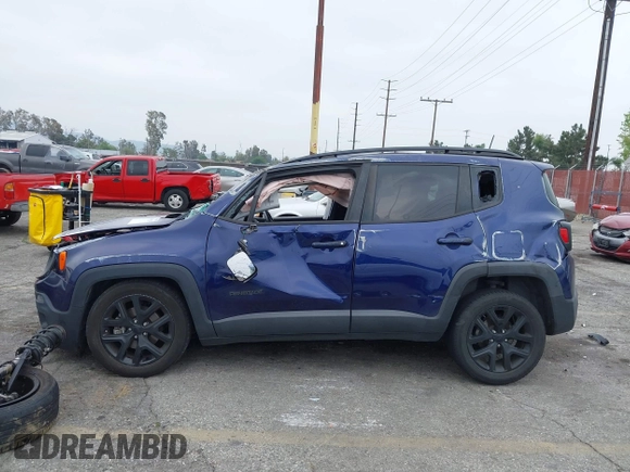 2018 Jeep Renegade Latitude with VIN ZACCJABB5JPJ07925, listed as a IAAI auction lot 41892633 with 141,975 mi miles and . Bid and sale history available at carsss.com. Image 14.