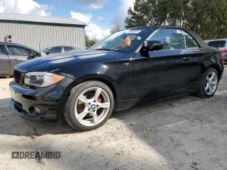 2013 BMW 1 Series 128i with VIN WBAUL7C53DVU09561, listed as a Copart auction lot 43558995 with 43,988 mi miles and Salvage Title. Bid and sale history available at carsss.com. Image 1.