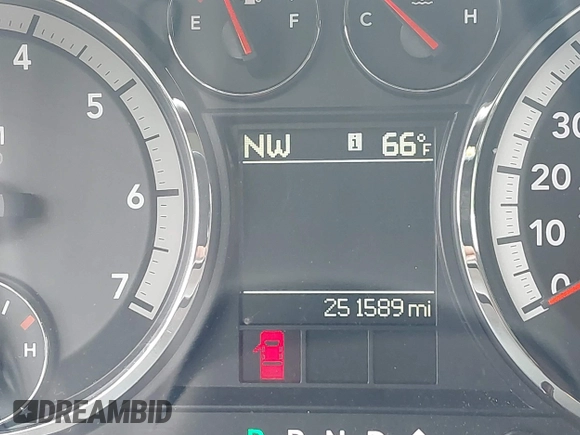 2012 Ram 1500 Big Horn z VIN 1C6RD7GT7CS154905, wystawiony jako IAAI lot #42267549 z przebiegiem 251 589 mil mil oraz . Historia ofert i sprzedaży dostępna na DreamBid. Obrazek 7.