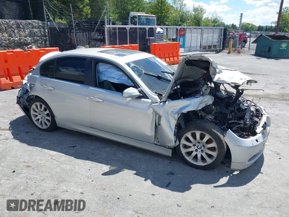 2008 BMW 3 Series 335xi with VIN WBAVD53568A283599, listed as a IAAI auction lot 41252423 with 1 mi miles. Bid and sale history available at carsss.com. Image 1.