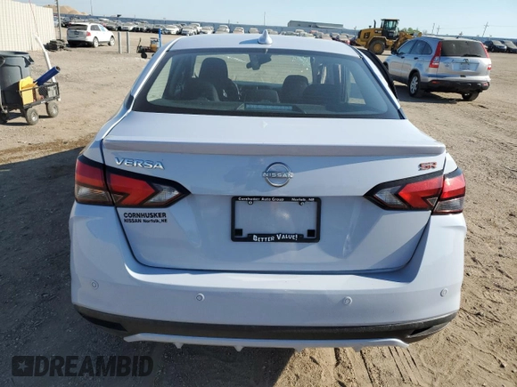 2024 Nissan Versa SR z VIN 3N1CN8FV4RL920216, wystawiony jako Copart lot #56881115 z przebiegiem 6 568 mil mil oraz Szkoda całkowita • Salvage title. Historia ofert i sprzedaży dostępna na DreamBid. Obrazek 6.