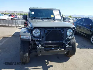 2022 Jeep Gladiator Texas Trail with VIN 1C6HJTAG5NL132990, listed as a IAAI auction lot 42514388 with 38,601 mi miles and . Bid and sale history available at DreamBid. Image 13.