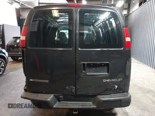 2004 Chevrolet Express Cargo z VIN 1GCFG15X241176422, wystawiony jako IAAI lot #42227499 z przebiegiem 270 000 mil mil oraz . Historia ofert i sprzedaży dostępna na DreamBid. Obrazek 16.