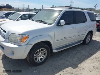 2006 Toyota Sequoia Limited with VIN 5TDZT38A76S281653, listed as a IAAI auction lot 41746935 with NaN miles. Bid and sale history available at carsss.com. Image 17.