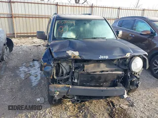 2016 Jeep Patriot Sport with VIN 1C4NJPBB5GD561310, listed as a IAAI auction lot 41502009 with 115,017 mi miles and . Bid and sale history available at carsss.com. Image 12.