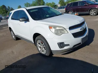 2011 Chevrolet Equinox LS with VIN 2CNALBEC1B6235054, listed as a IAAI auction lot 42138720 with 223,708 mi miles. Bid and sale history available at carsss.com. Image 1.