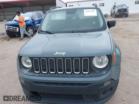 2017 Jeep Renegade Sport z VIN ZACCJAAB9HPF86929, wystawiony jako IAAI lot #42433375 z przebiegiem 218 378 mil mil oraz . Historia ofert i sprzedaży dostępna na DreamBid. Obrazek 12.