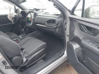 2025 Subaru Forester Premium with VIN JF2SLDBC7SH431844, listed as a IAAI auction lot 40820467 with 2,999 mi miles. Bid and sale history available at carsss.com. Image 5.