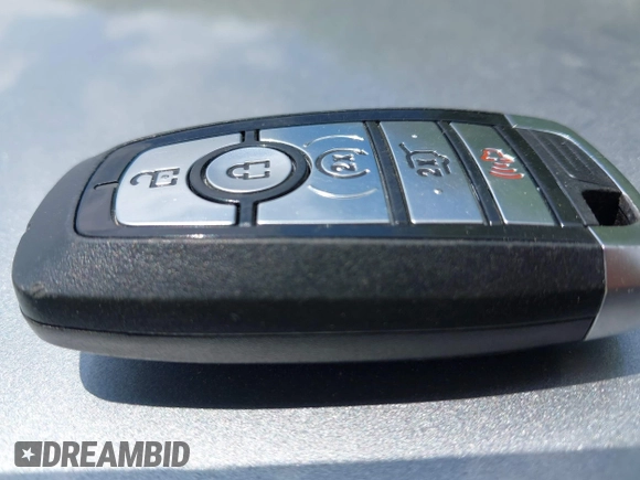 2022 Ford Escape SE z VIN 1FMCU9G62NUB34729, wystawiony jako IAAI lot #42202065 z przebiegiem 22 706 mil mil oraz . Historia ofert i sprzedaży dostępna na DreamBid. Obrazek 11.