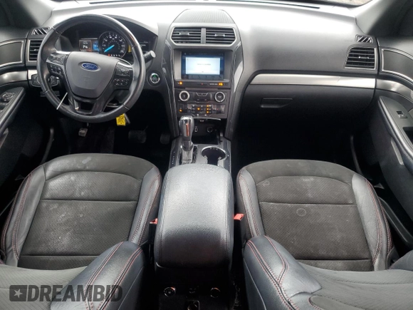 2018 Ford Explorer XLT z VIN 1FM5K7DH8JGA42798, wystawiony jako Copart lot #59027985 z przebiegiem 92 088 mil mil oraz Szkoda całkowita • Salvage title. Historia ofert i sprzedaży dostępna na DreamBid. Obrazek 8.