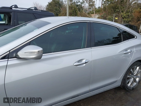 2017 Hyundai Azera with VIN KMHFG4JG2HA581950, listed as a IAAI auction lot 41368484 with 92,210 mi miles and . Bid and sale history available at DreamBid. Image 14.