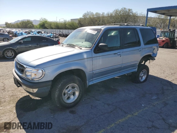 1998 Ford Explorer XL z VIN 1FMZU32E9WZB44586, wystawiony jako Copart lot #56432375 z przebiegiem 142 692 mil mil oraz Szkoda całkowita • Salvage title. Historia ofert i sprzedaży dostępna na DreamBid. Obrazek 1.