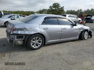 2015 Chrysler 300 Limited z VIN 2C3CCAAG6FH769231, wystawiony jako Copart lot #49847885 z przebiegiem 143 493 mil mil oraz Szkoda całkowita • Salvage title. Historia ofert i sprzedaży dostępna na DreamBid. Obrazek 3.