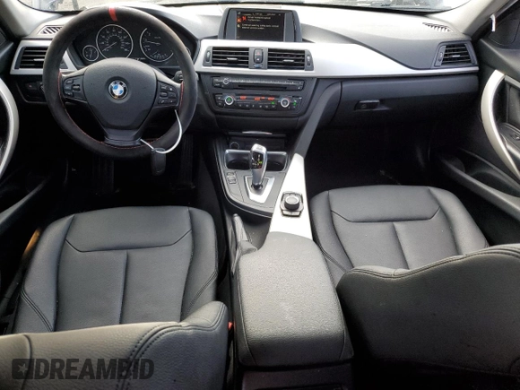 2015 BMW 3 Series 320i xDrive z VIN WBA3C3G50FNT53581, wystawiony jako Copart lot #58745745 z przebiegiem 147 804 mil mil oraz Szkoda całkowita • Salvage title. Historia ofert i sprzedaży dostępna na DreamBid. Obrazek 8.