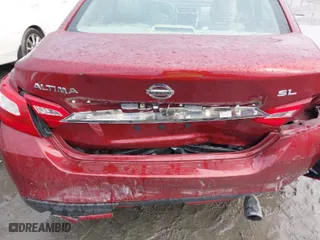 2016 Nissan Altima 2.5 S with VIN 1N4AL3AP6GC218323, listed as a IAAI auction lot 41418397 with 33,928 mi miles. Bid and sale history available at carsss.com. Image 17.