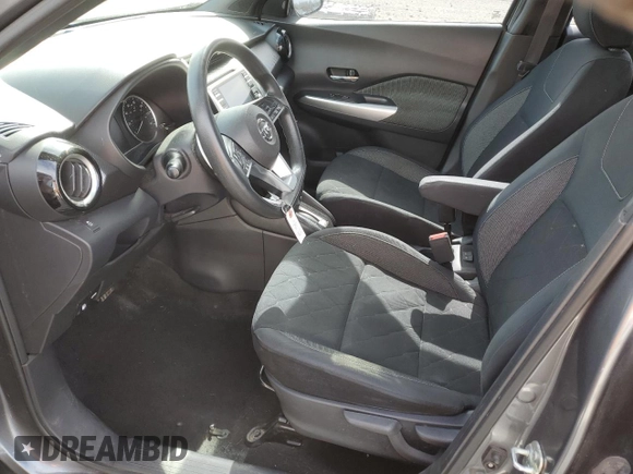 2019 Nissan Kicks SR z VIN 3N1CP5CU7KL547165, wystawiony jako Copart lot #49992975 z przebiegiem 98 357 mil mil oraz Nie do naprawy • Non repairable. Historia ofert i sprzedaży dostępna na DreamBid. Obrazek 7.