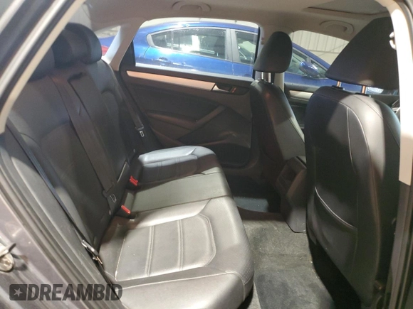 2012 Volkswagen Passat SE z VIN 1VWBP7A39CC080551, wystawiony jako Copart lot #57606895 z przebiegiem 154 965 mil mil oraz Czysty tytuł • Clean title. Historia ofert i sprzedaży dostępna na DreamBid. Obrazek 10.