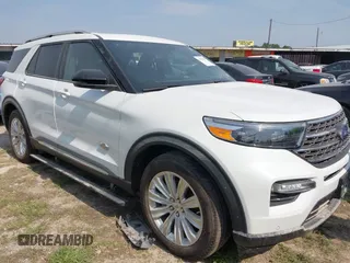 2023 Ford Explorer King Ranch z VIN 1FM5K8LC5PGB63003, wystawiony jako IAAI lot #41951954 z przebiegiem Nie podano mil oraz . Historia ofert i sprzedaży dostępna na DreamBid. Obrazek 1.