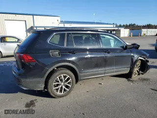 2019 Volkswagen Tiguan SE with VIN 3VV2B7AXXKM087236, listed as a Copart auction lot 82528214 with 0 mi miles and Salvage Title. Bid and sale history available at carsss.com. Image 3.