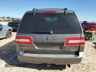 2011 Lincoln Navigator z VIN 5LMJJ2H58BEJ01847, wystawiony jako Copart lot #81804584 z przebiegiem 177 445 mil mil oraz Szkoda całkowita • Salvage title. Historia ofert i sprzedaży dostępna na DreamBid. Obrazek 6.
