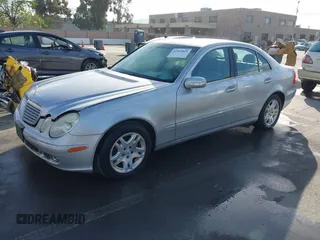 2004 Mercedes-Benz E 320 with VIN WDBUF65J84A487595, listed as a IAAI auction lot 41993629 with 212,359 mi miles and . Bid and sale history available at carsss.com. Image 17.