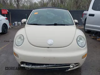 2003 Volkswagen Beetle GLS with VIN 3VWCK21Y43M315003, listed as a IAAI auction lot 41914125 with Not Provided miles and . Bid and sale history available at DreamBid. Image 13.