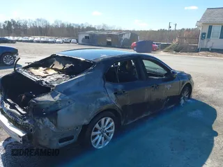 2018 Toyota Camry LE z VIN 4T1B11HK4JU067885, wystawiony jako IAAI lot #41885909 z przebiegiem 122 020 mil mil oraz . Historia ofert i sprzedaży dostępna na DreamBid. Obrazek 4.