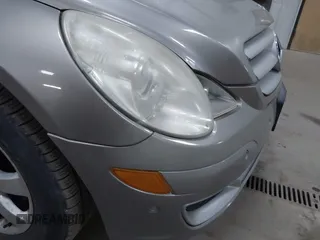 2006 Mercedes-Benz R 3.5L with VIN 4JGCB65EX6A017255, listed as a IAAI auction lot 42216340 with 169,967 mi miles. Bid and sale history available at carsss.com. Image 6.