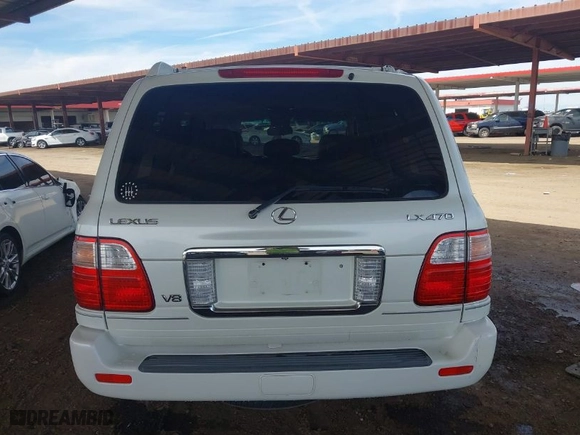 2004 Lexus LX 470 with VIN JTJHT00W443540368, listed as a IAAI auction lot 41815577 with NaN miles. Bid and sale history available at carsss.com. Image 17.
