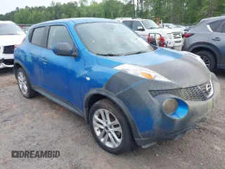 2011 Nissan Juke SL with VIN JN8AF5MR2BT007210, listed as a IAAI auction lot 41948520 with 161,580 mi miles. Bid and sale history available at carsss.com. Image 1.