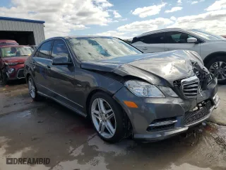 2012 Mercedes-Benz E-Class E 350 Luxury with VIN WDDHF5KBXCA640265, listed as a Copart auction lot 48799755 with 105,194 mi miles and Salvage Title. Bid and sale history available at carsss.com. Image 4.