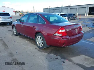 2006 Ford Five Hundred Limited z VIN 1FAFP28106G180763, wystawiony jako IAAI lot #41672882 z przebiegiem 127 357 mil mil oraz . Historia ofert i sprzedaży dostępna na DreamBid. Obrazek 3.