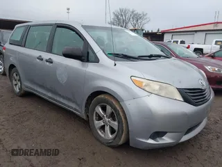2012 Toyota Sienna with VIN 5TDZK3DC2CS221981, listed as a IAAI auction lot 41650273 with 146,652 mi miles. Bid and sale history available at carsss.com. Image 1.