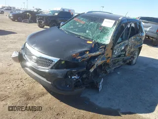 2013 Kia Sorento LX with VIN 5XYKT4A2XDG371836, listed as a IAAI auction lot 41691256 with 1 mi miles. Bid and sale history available at carsss.com. Image 6.