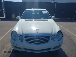 2007 Mercedes-Benz E-Class 3.5L with VIN WDBUF87X57X221918, listed as a IAAI auction lot 41618274 with 176,359 mi miles. Bid and sale history available at carsss.com. Image 12.