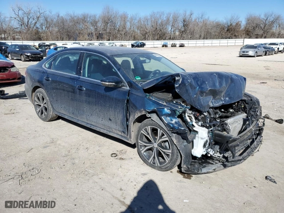 2022 Volkswagen Passat 2.0T SE with VIN 1VWSA7A33NC003744, listed as a Copart auction lot 46953595 with 32,599 mi miles and Salvage Title. Bid and sale history available at carsss.com. Image 4.