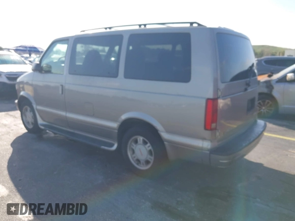 2005 GMC Safari z VIN 1GKDM19X45B509231, wystawiony jako IAAI lot #41612225 z przebiegiem 156 318 mil mil oraz . Historia ofert i sprzedaży dostępna na DreamBid. Obrazek 3.