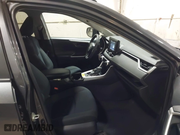 2019 Toyota RAV4 LE with VIN 2T3F1RFV4KC036501, listed as a IAAI auction lot 41849816 with 44,370 mi miles. Bid and sale history available at carsss.com. Image 5.