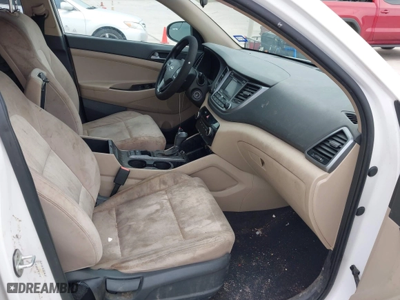 2016 Hyundai Tucson SE with VIN KM8J23A41GU232302, listed as a IAAI auction lot 42056851 with 119,159 mi miles. Bid and sale history available at carsss.com. Image 5.