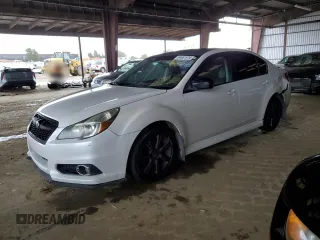 2013 Subaru Legacy 2.5i z VIN 4S3BMAA65D1033727, wystawiony jako Copart lot #84661974 z przebiegiem 134 794 mil mil oraz Szkoda całkowita • Salvage title. Historia ofert i sprzedaży dostępna na DreamBid. Obrazek 1.