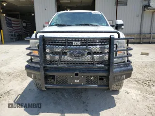 2017 Ford F-350 Platinum z VIN 1FT8W3BT7HED15922, wystawiony jako Copart lot #57836685 z przebiegiem 207 343 mil mil oraz Szkoda całkowita • Salvage title. Historia ofert i sprzedaży dostępna na DreamBid. Obrazek 5.