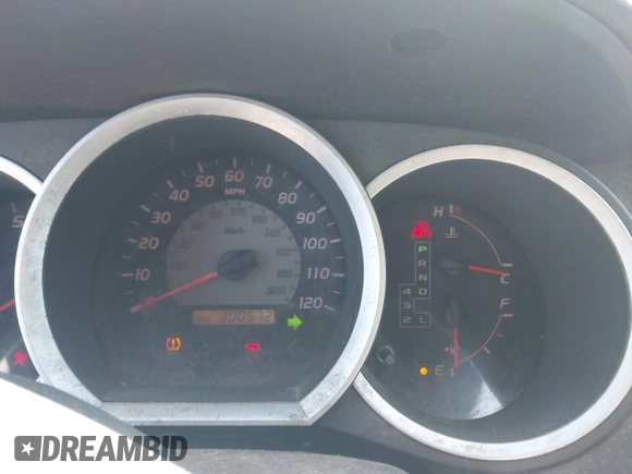 2006 Toyota Tacoma with VIN 5TEUU42N16Z162413, listed as a IAAI auction lot 41767068 with 300,572 mi miles. Bid and sale history available at carsss.com. Image 7.