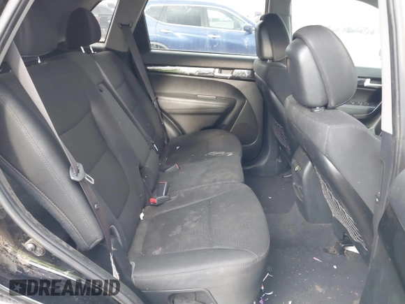 2014 Kia Sorento LX with VIN 5XYKT3A67EG539205, listed as a IAAI auction lot 41877741 with 177,446 mi miles. Bid and sale history available at carsss.com. Image 8.