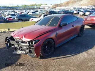 2025 BMW M4 Competition xDrive с VIN WBS33HK05SCT17492, выставлен на аукционе IAAI как лот 42132837 с пробегом 1 370 миль миль и . История ставок и продаж доступна на DreamBid. Изображение 20.