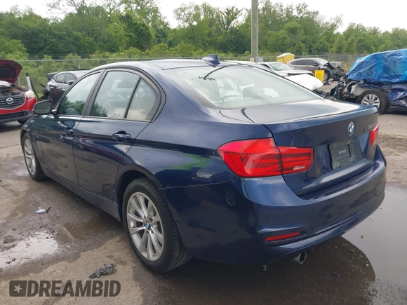 2017 BMW 3 Series 320i z VIN WBA8E1G3XHNU15607, wystawiony jako IAAI lot #42117103 z przebiegiem Nie podano mil oraz . Historia ofert i sprzedaży dostępna na DreamBid. Obrazek 3.