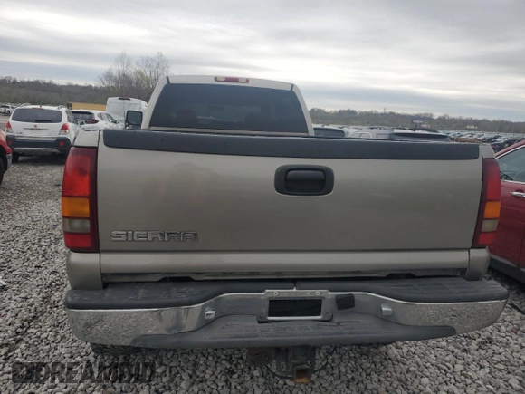2003 GMC Sierra 2500HD SLT z VIN 1GTHK23183F142482, wystawiony jako Copart lot #51675765 z przebiegiem 198 316 mil mil oraz Szkoda całkowita • Salvage title. Historia ofert i sprzedaży dostępna na DreamBid. Obrazek 6.