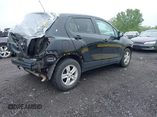2020 Chevrolet Trax LS z VIN KL7CJKSB6LB324435, wystawiony jako IAAI lot #42182767 z przebiegiem 39 942 mil mil oraz . Historia ofert i sprzedaży dostępna na DreamBid. Obrazek 4.
